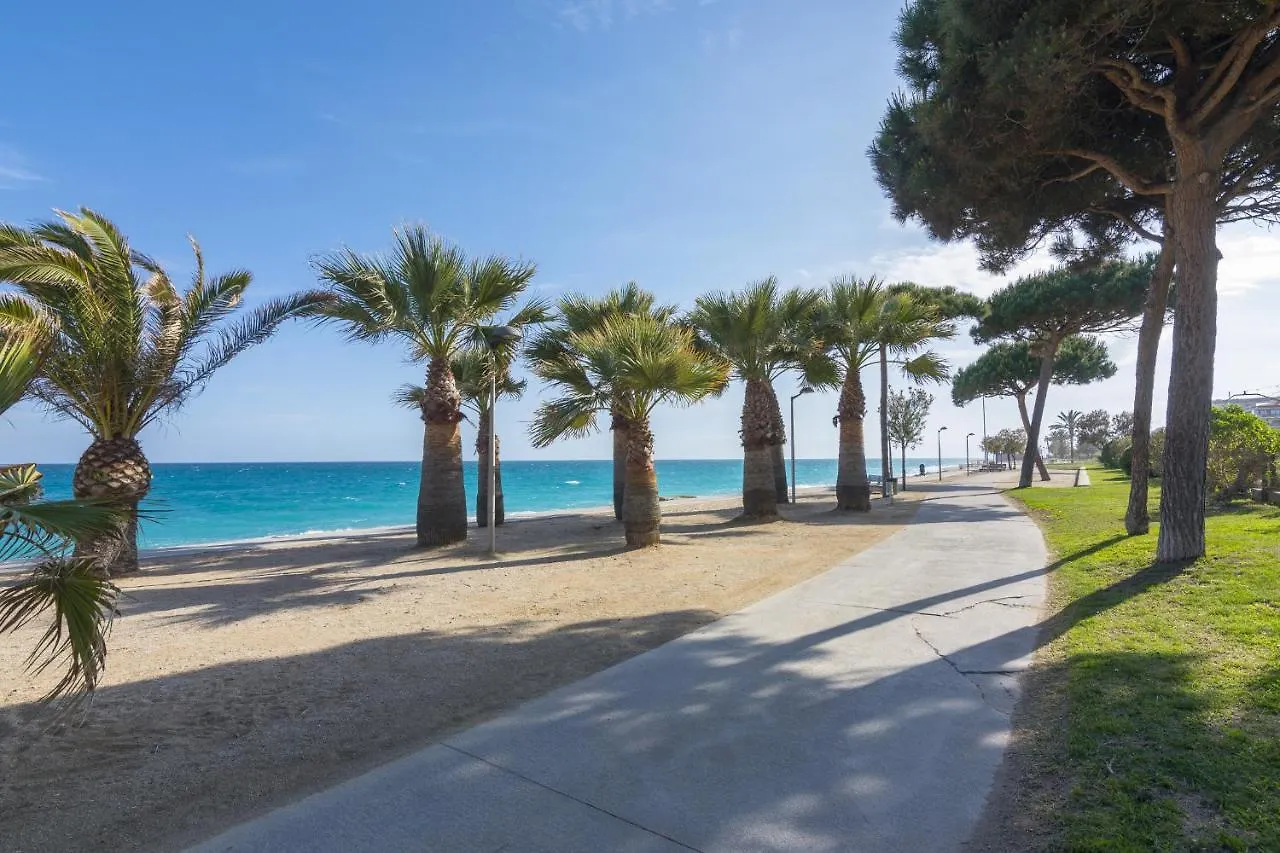 Homeholidaysrentals Milos - Costa Barcelona Pineda de Mar