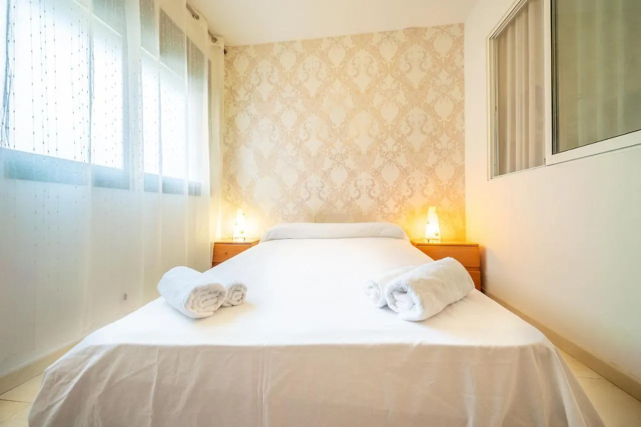 Homeholidaysrentals Milos - Costa Barcelona Pineda de Mar 0*,
