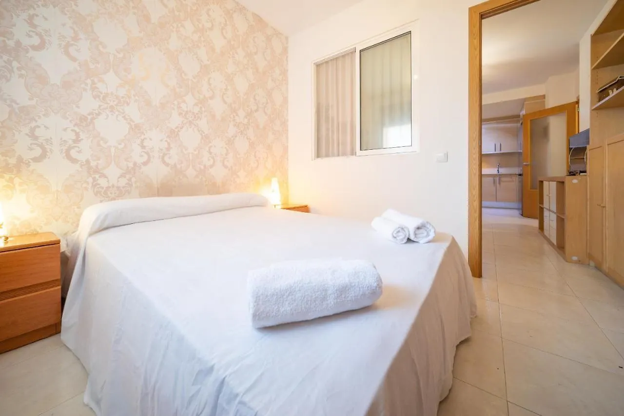 Homeholidaysrentals Milos - Costa Barcelona Pineda de Mar